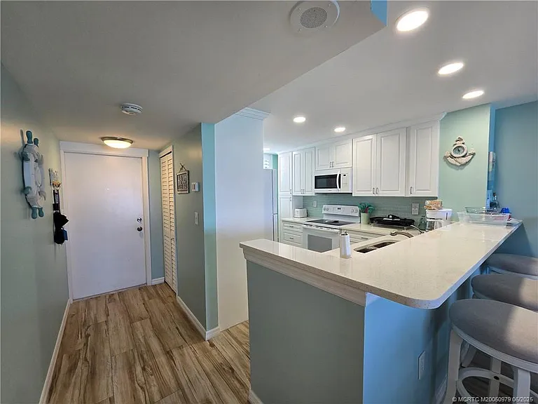 10600 S Ocean Dr #709 — Photo 12