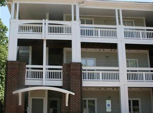 741 Peninsula Dr, Davidson, NC 28036