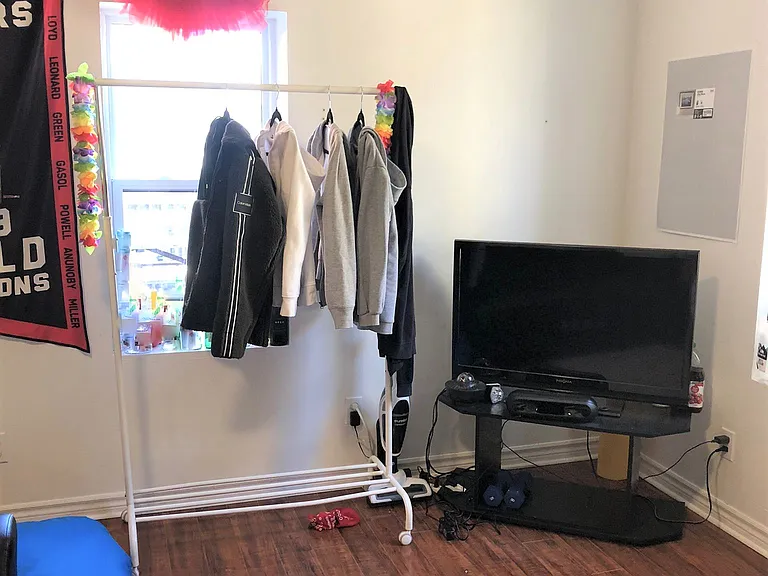 142 Mill St — Photo 10