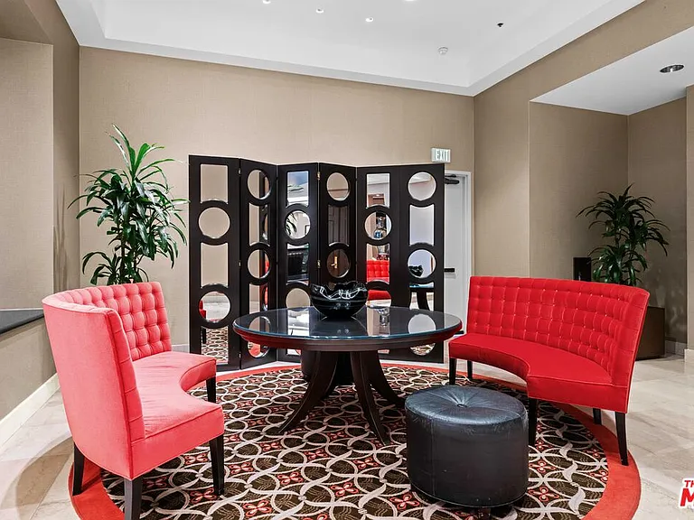 10724 Wilshire Blvd #1001 — Photo 14