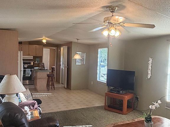 3rd image of 1125 Ridgewood Dr