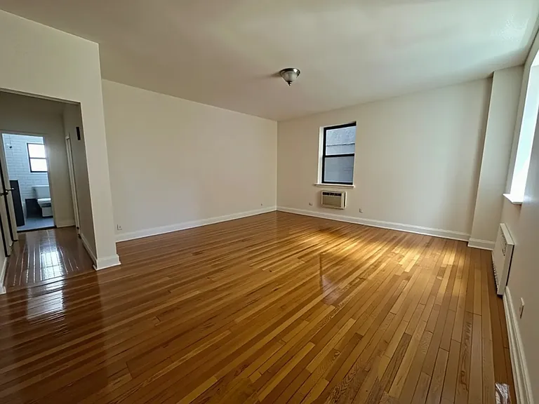 243 W 99th St #6E — Photo 2