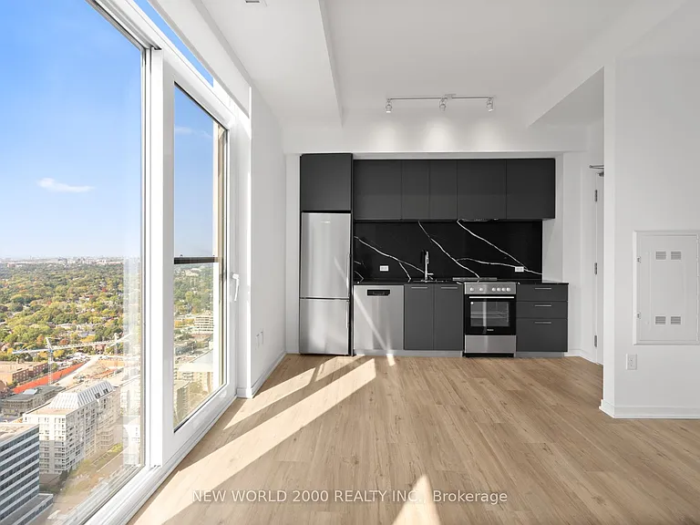 101 Roehampton Ave #3809 — Photo 3
