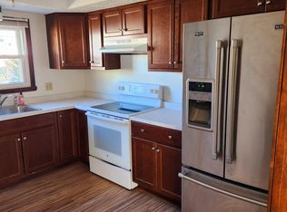 20 Elizabeth St #20, Chicopee, MA 01013