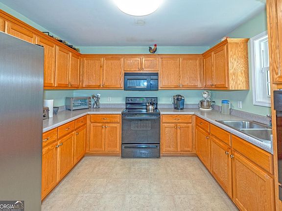 5th image of 149 Candlestick Dr