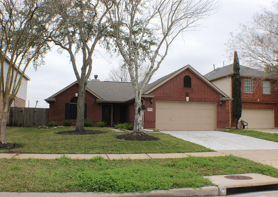 1st image of 12610 Stratford Heights Dr