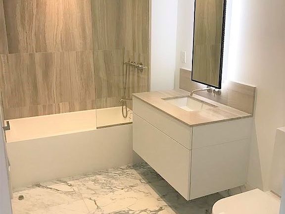 4th image of 429 Kent Ave #735