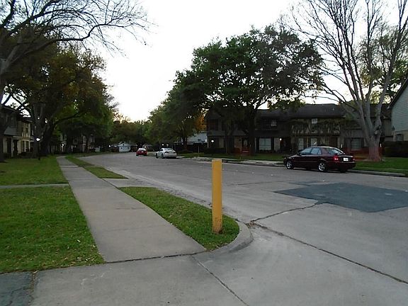 2nd image of 10018 Knoboak Dr APT 9