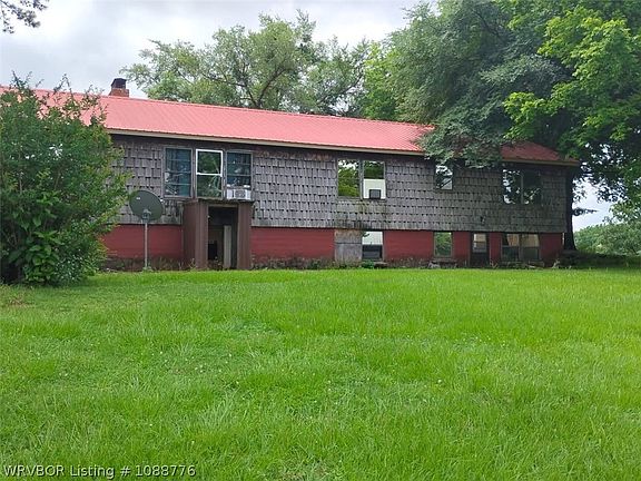 3rd image of 606 Forest Ave