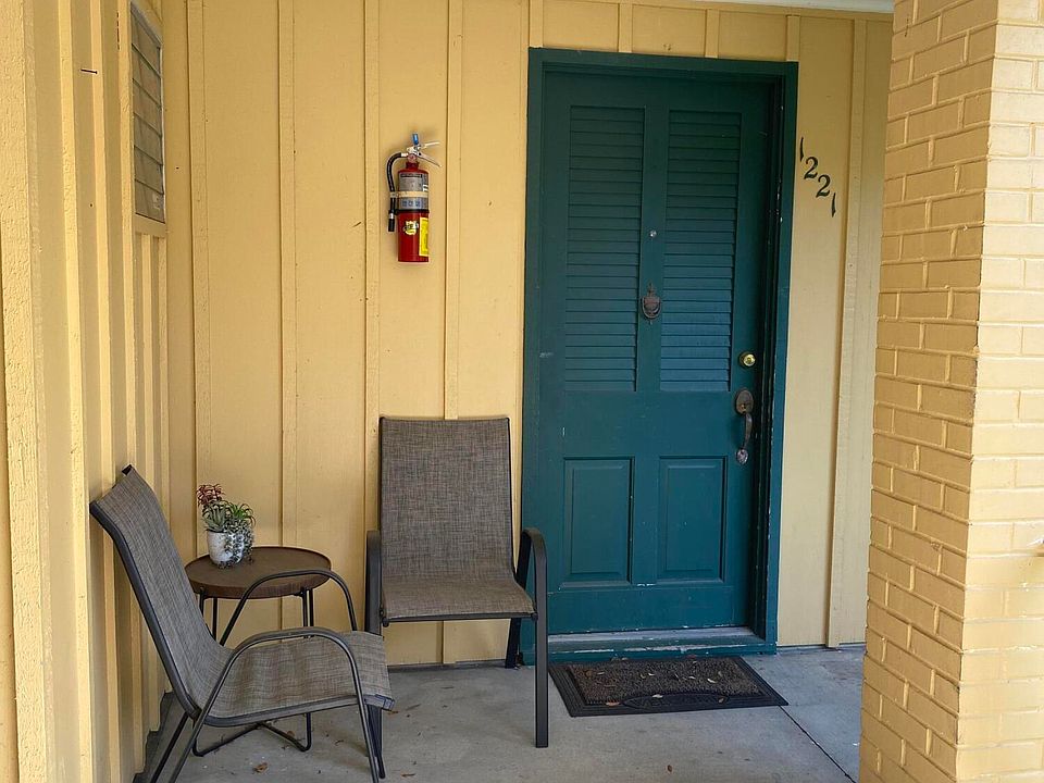 1st image of 3310 Washington Ave APT 1221