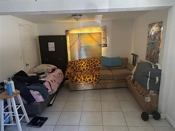 4th image of 1620 36th St