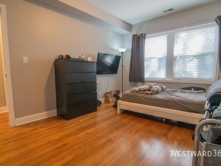 4330 N Sacramento Ave #2E — Photo 13