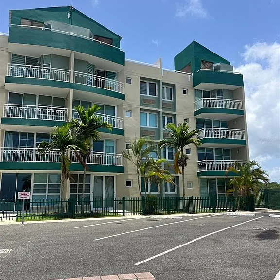 VISTA DEL MAR LUXURY Barrio Arenales Road 110 #C 201 — Photo 1