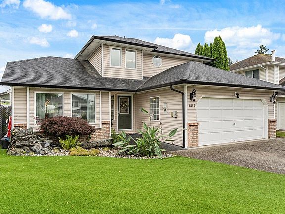 3rd image of 44756 Lancaster Dr