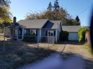 438 10th Ave, Sweet Home, OR 97386