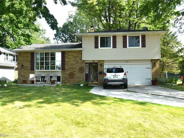 29663 Sutton Dr, North Olmsted, OH 44070