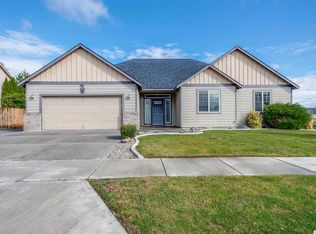 3902 W 20th Ave, Kennewick, WA 99338