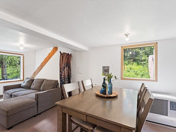4th image of 793 Pinehurst Ct