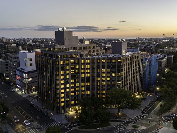5th image of 11 Ocean Pkwy #436
