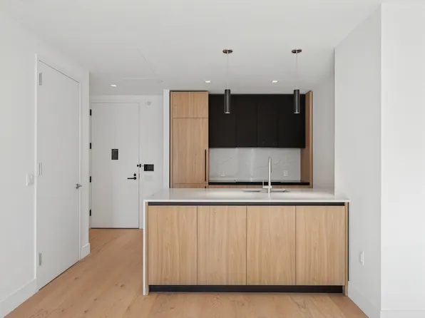 312 West 43rd Street image 13 of 14