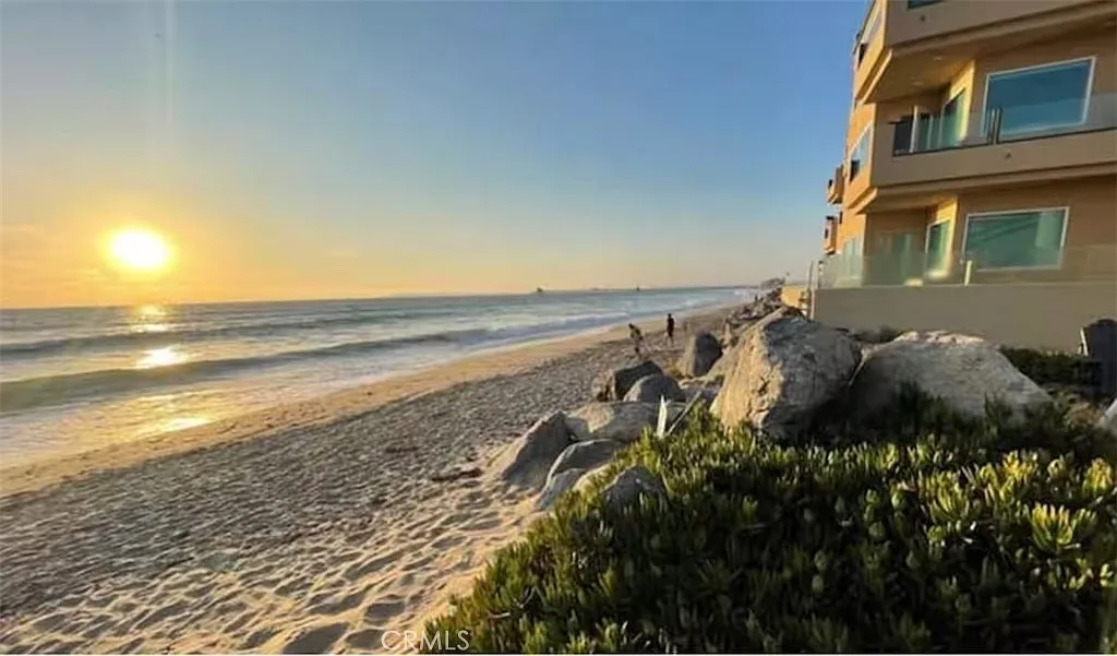 2 bed, 1100 sqft, $6,000 — Photo 1