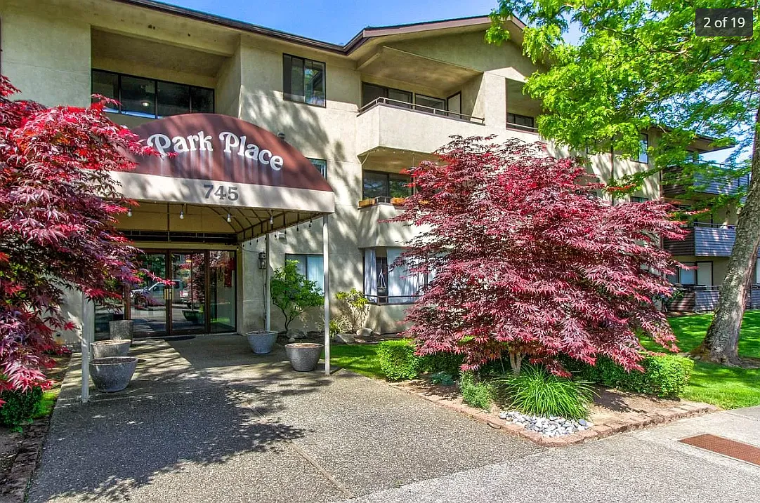 Park Place Apartments — Photo 1