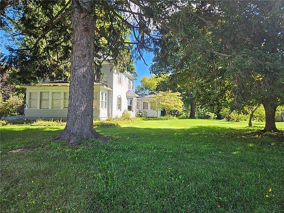 2nd image of 1766 Maple Ave