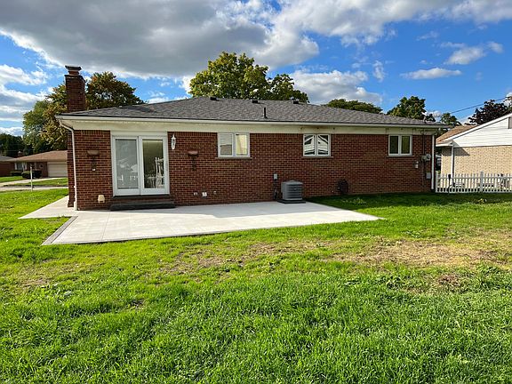 5th image of 38310 Beecher Dr