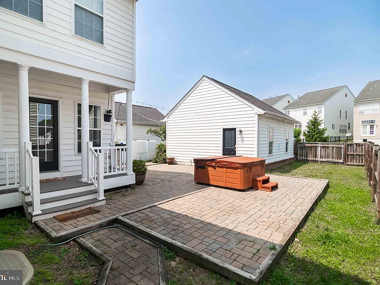 2548 Port Potomac Ave — Photo 44