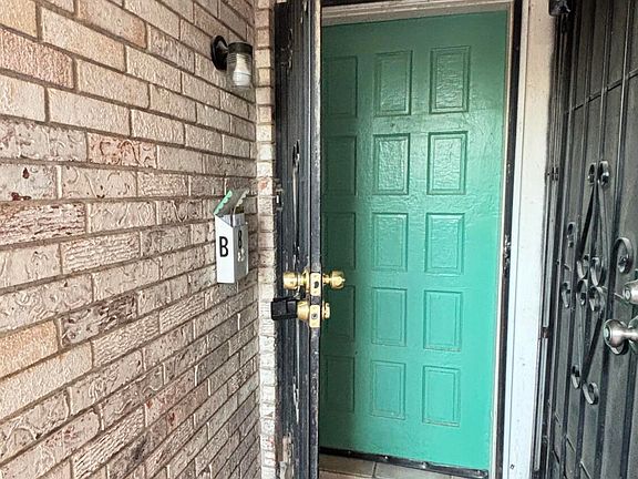 4th image of 10529 Gran Cima Ln APT C