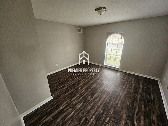 2nd image of 5395 Fontana Ave