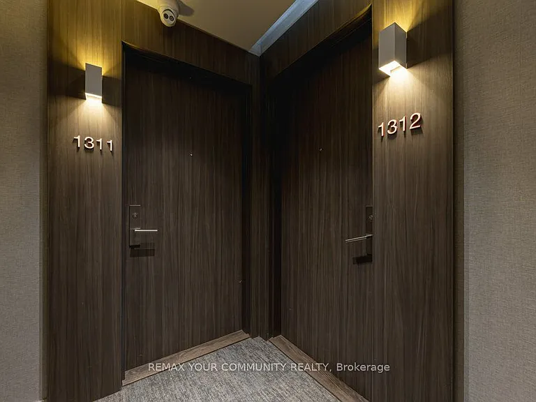 185 Roehampton Ave #1312 — Photo 4