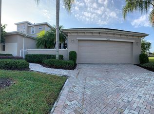 2492 Kensington Greens Dr, Sun City Center, FL 33573