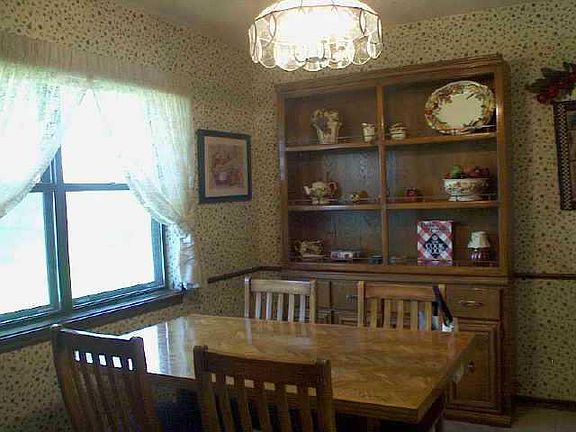 3rd image of 1805 Briarhill Dr
