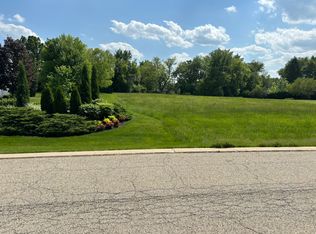 (Undisclosed Address), Hawthorn Woods, IL 60047