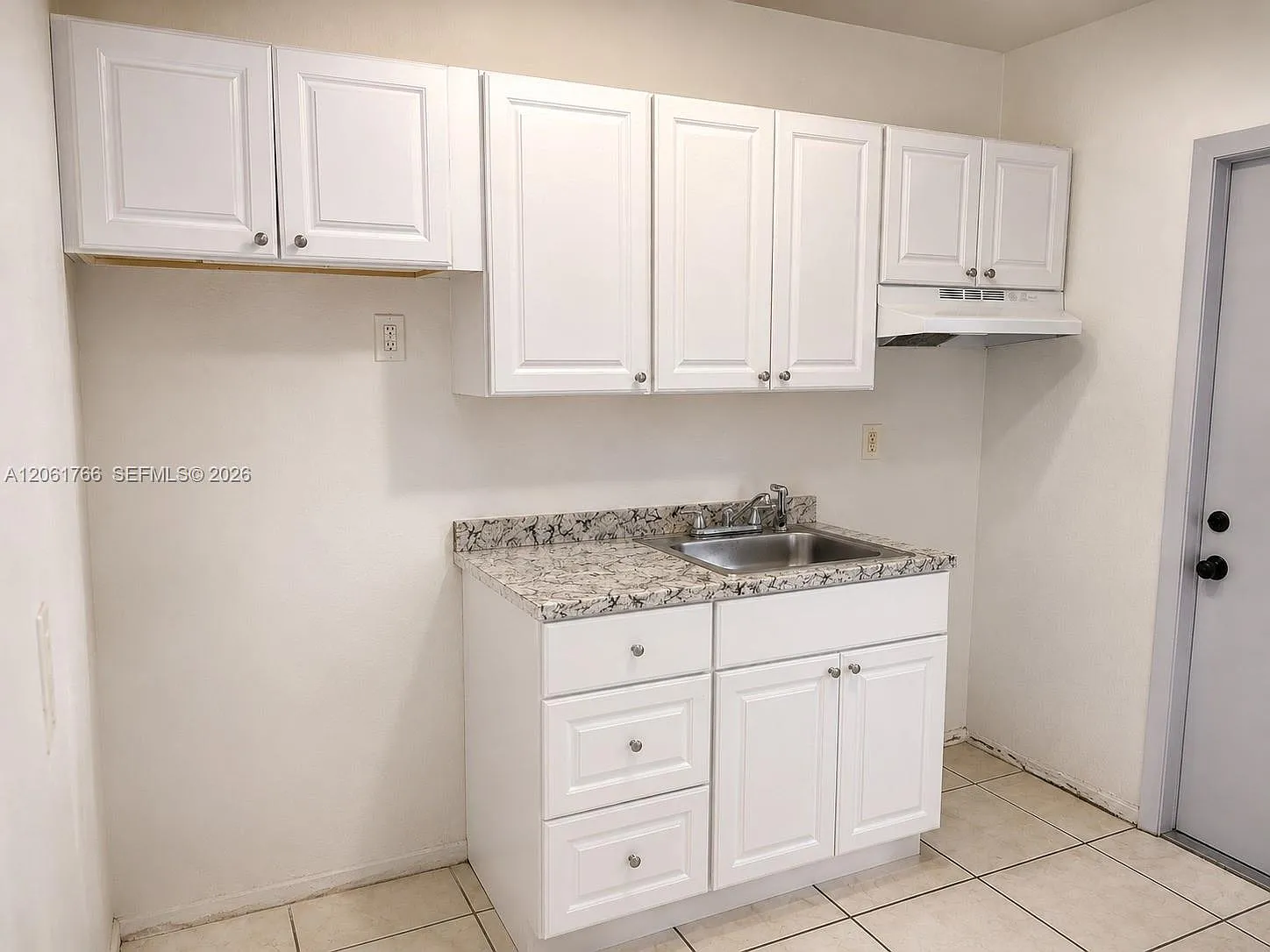 Airline Estates — Photo 2