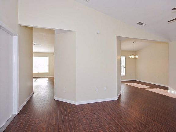 5th image of 900 Lacey Oaks Ct