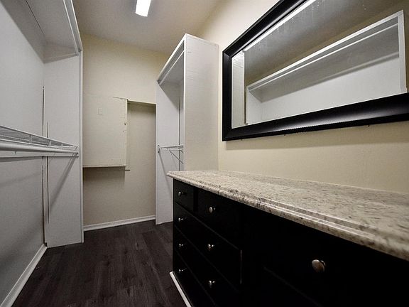 5th image of 184 Old Park Ave APT 6