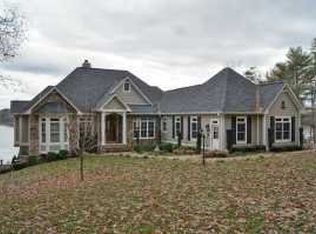 1135 Oakshire Ln, Wirtz, VA 24184