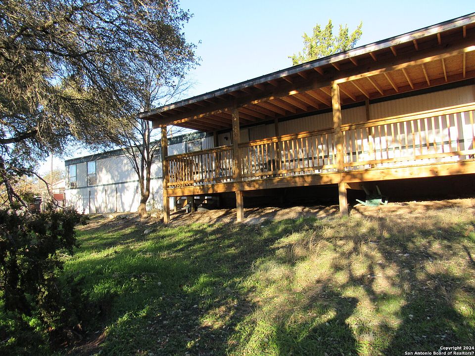 1st image of 924 Nakoosa Dr
