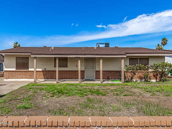2nd image of 7956 W CLAYTON Drive