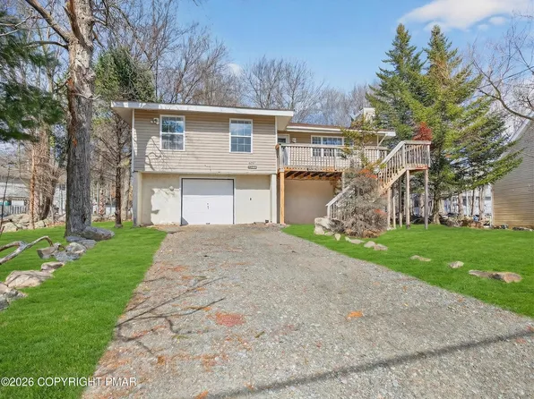 7648 Rainbow Dr, Tobyhanna, PA 18466