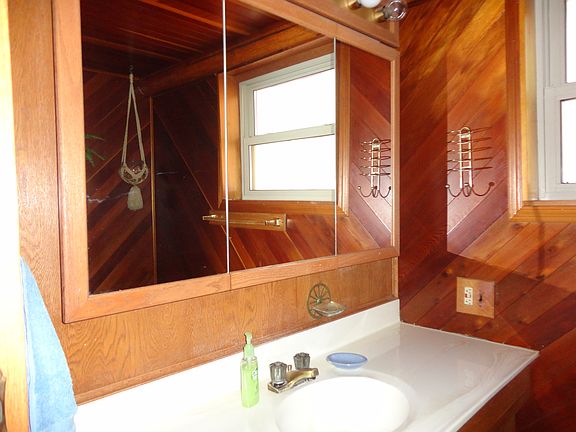 2nd image of 126 Tatoosh Trl