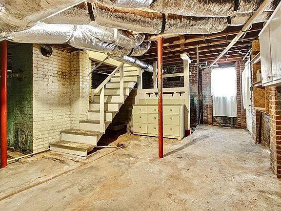 3rd image of 203 Brazell St