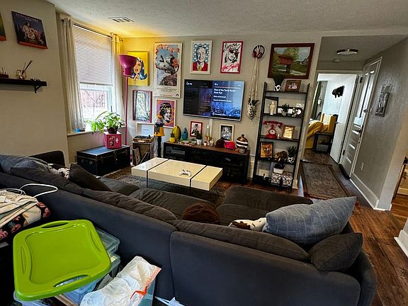 4th image of 236 S Negley Ave APT 3