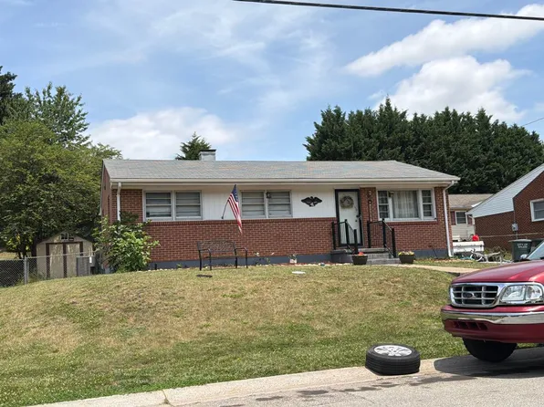 1755 Pomeroy Rd, Salem, VA 24153