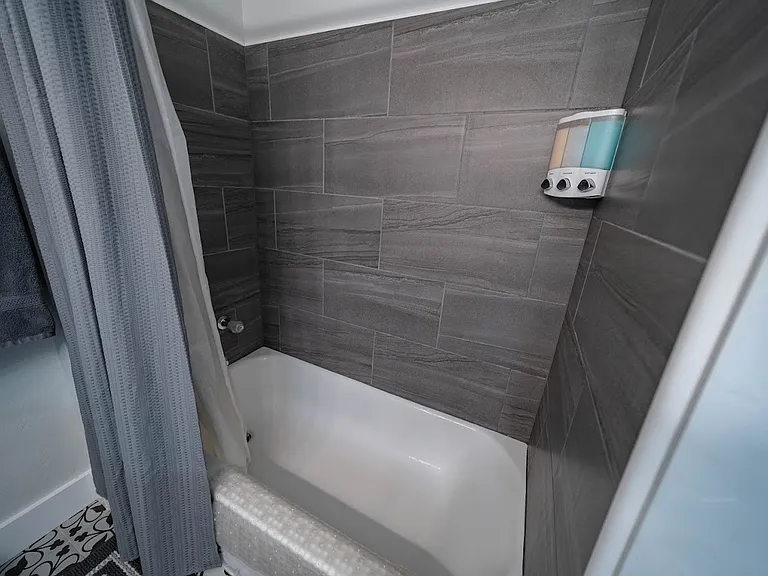119 N 200 E — Photo 29