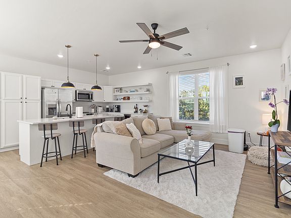 3rd image of 211 W Symmes St #101