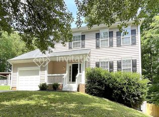 8902 Fuschia Ct, Charlotte, NC 28215