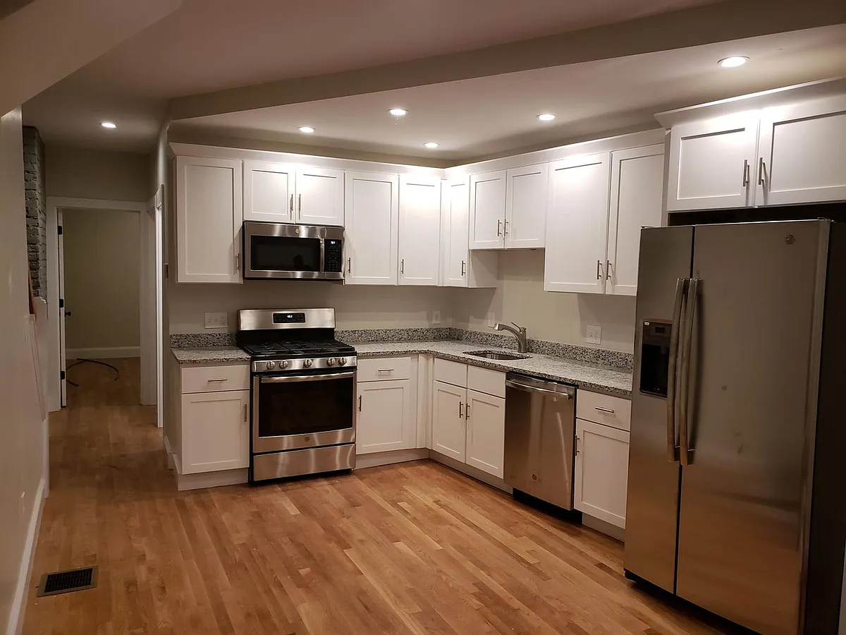 Primary Photo - 132 Sutherland Rd #2D